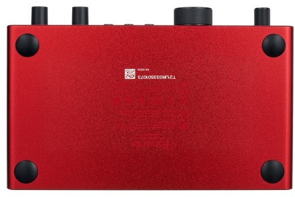Звуковая карта Focusrite Scarlett 2i2 4th Generation
