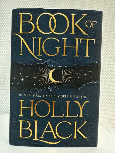 Книга Holly Black: Book of night