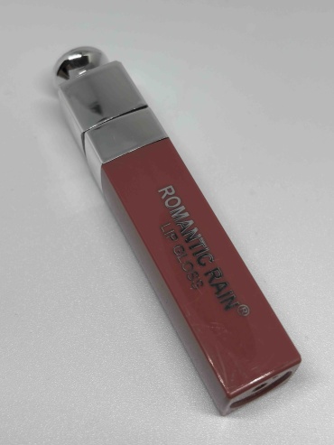Romantic Rain Lip Gloss жидкая помада 01