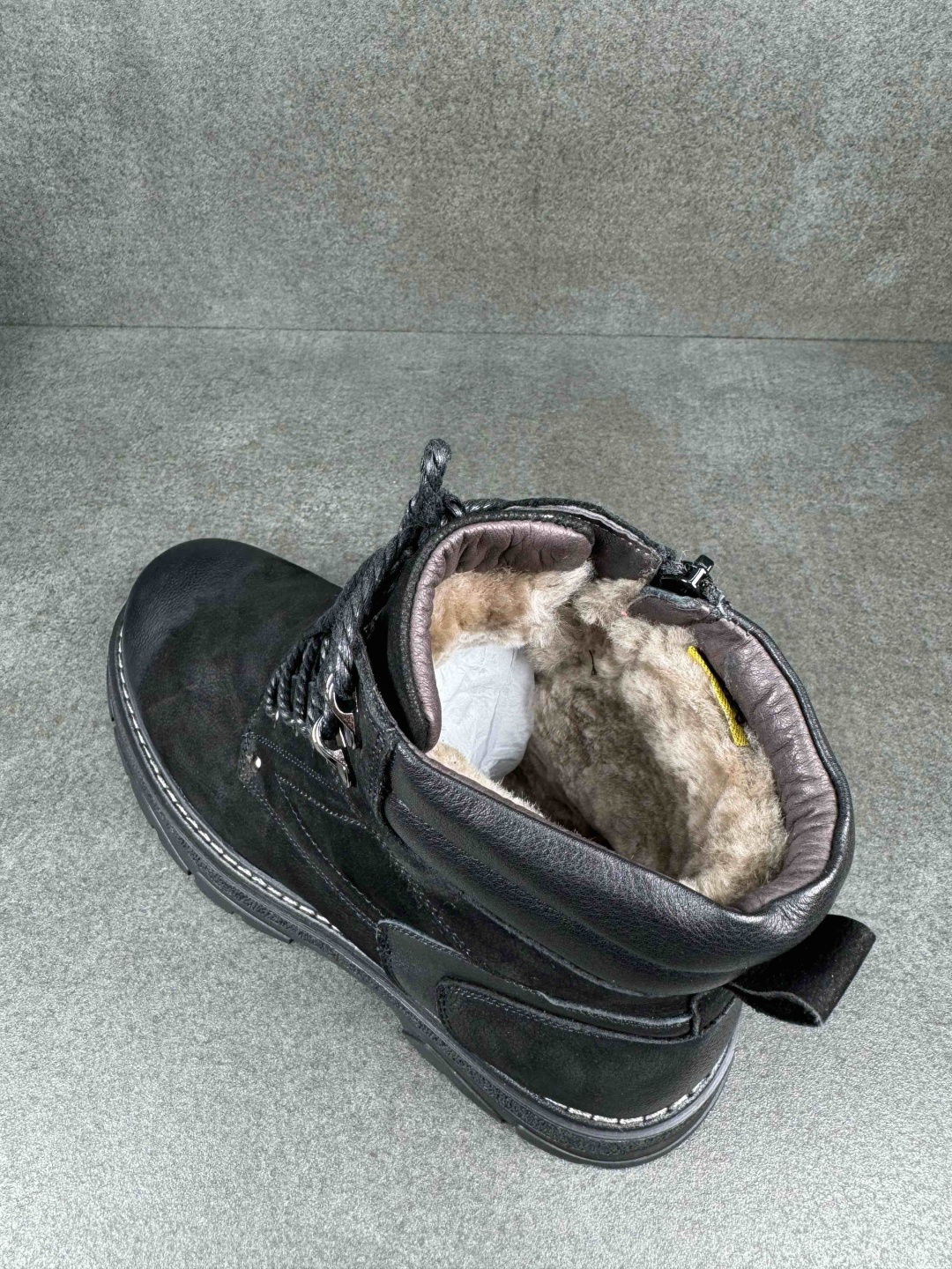 Ботинки CAT черный
