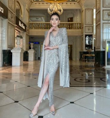 Вечернее платье NUR Collection серебристый