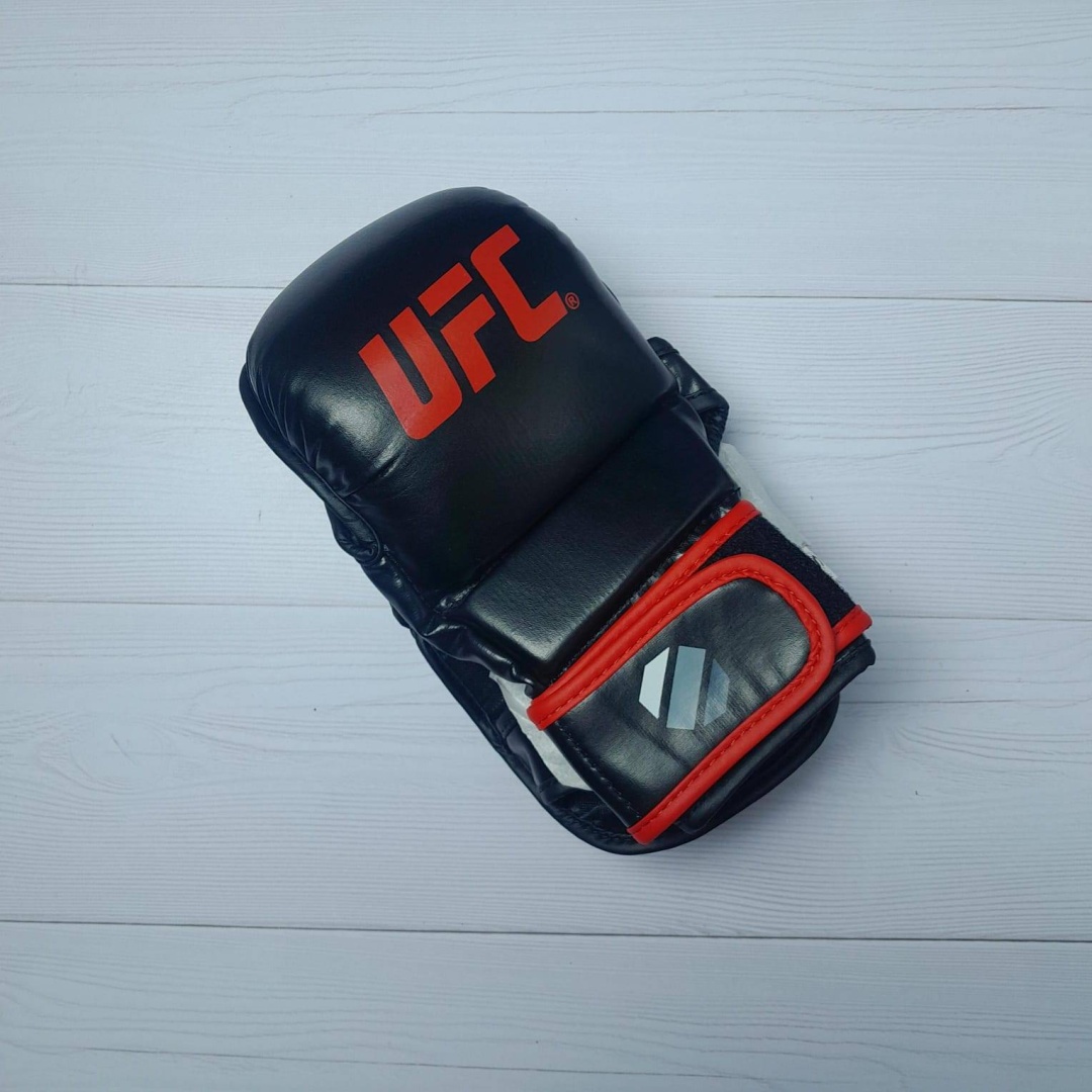 Перчатки UFC 03034 черный M