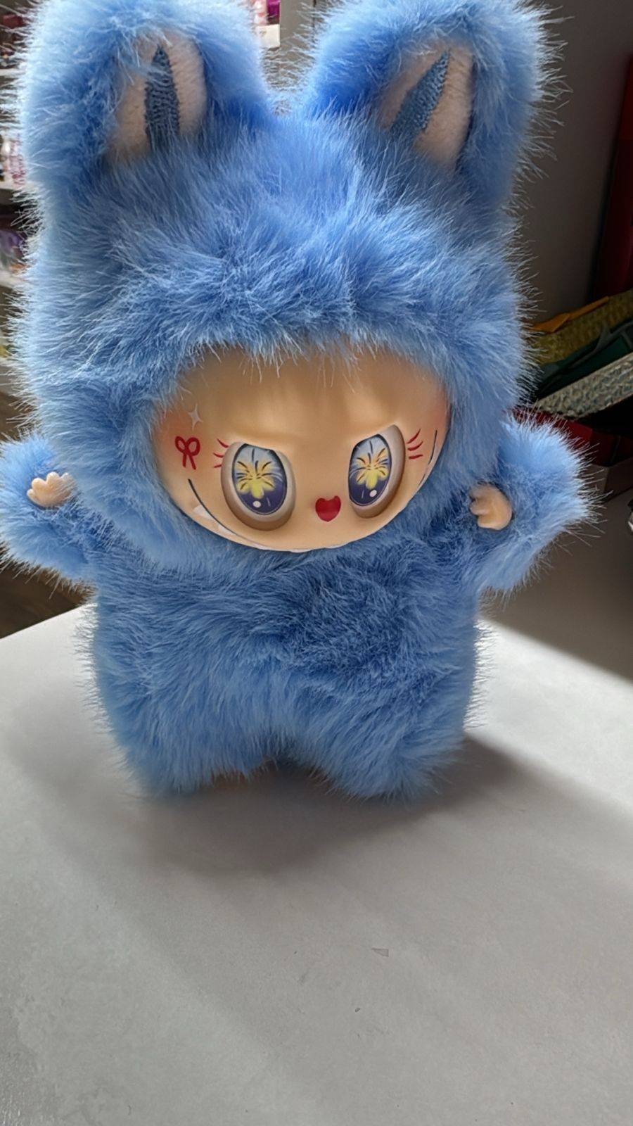 голубой