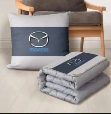 Автомобильная подушка плед mazda 40x40