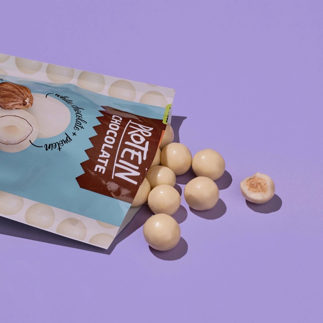 CHIKALAB драже Protein Chocolate фундук в белом шоколаде 120 г