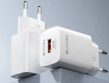 Зарядное устройство BAVIN PC932Y Lightning белый