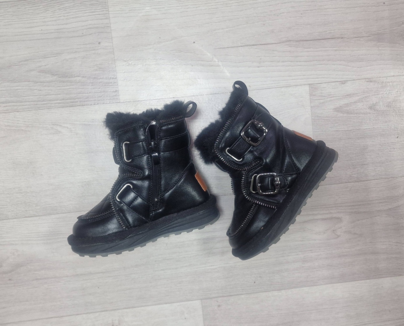 черный