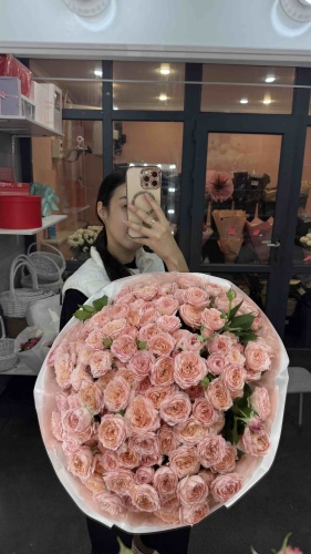 FF.FLOWERS 51 кустовая пионовидная роза