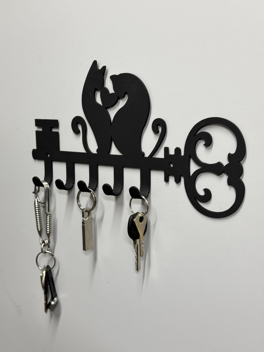 Ключница Ключ Две кошечки, металл