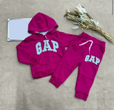 Carters love фуксия