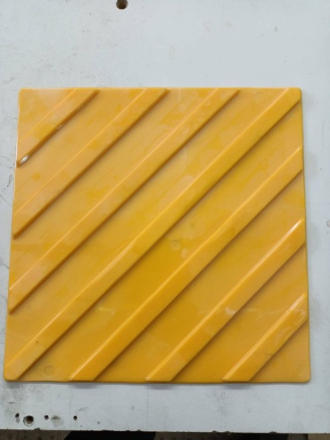 Плитка 300x300x7 мм