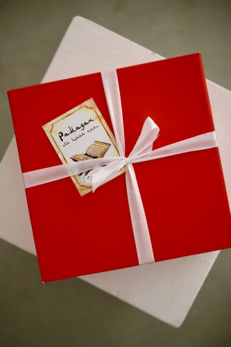 Red Box Сладкая посылка 25х25х9 см