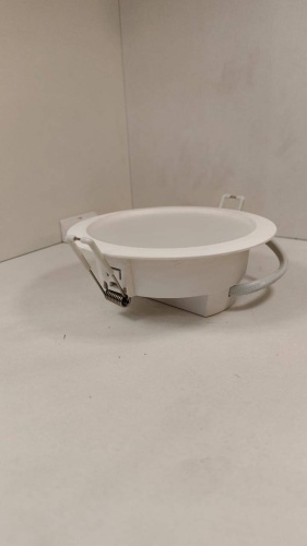 30450388_788087791 LED