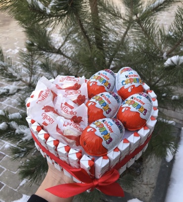 KINDER Киндер торт М