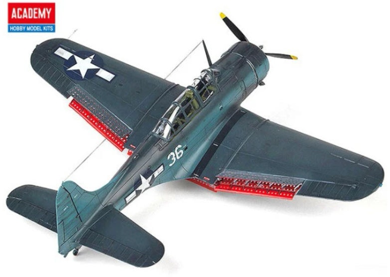 Американский палубный бомбардировщик USN SBD-5