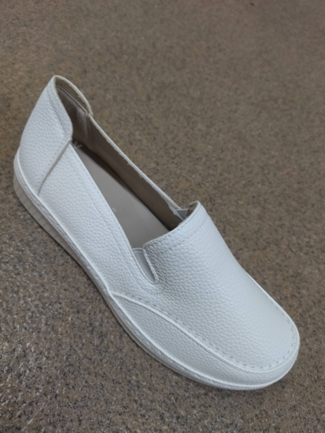 Мокасины молочный