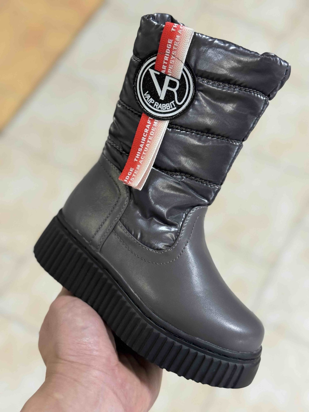 Дутики черный