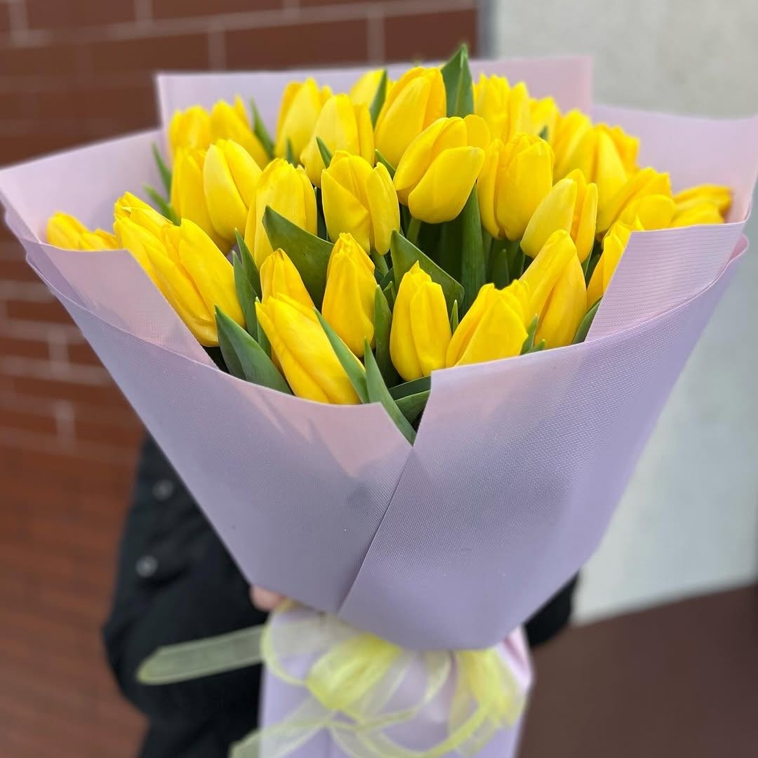 Bestflowers букет с открыткой тюльпан 39 шт 50 см