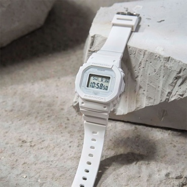 Кварцевые CASIO GMD-S5600BA-7DR полимерный пластик