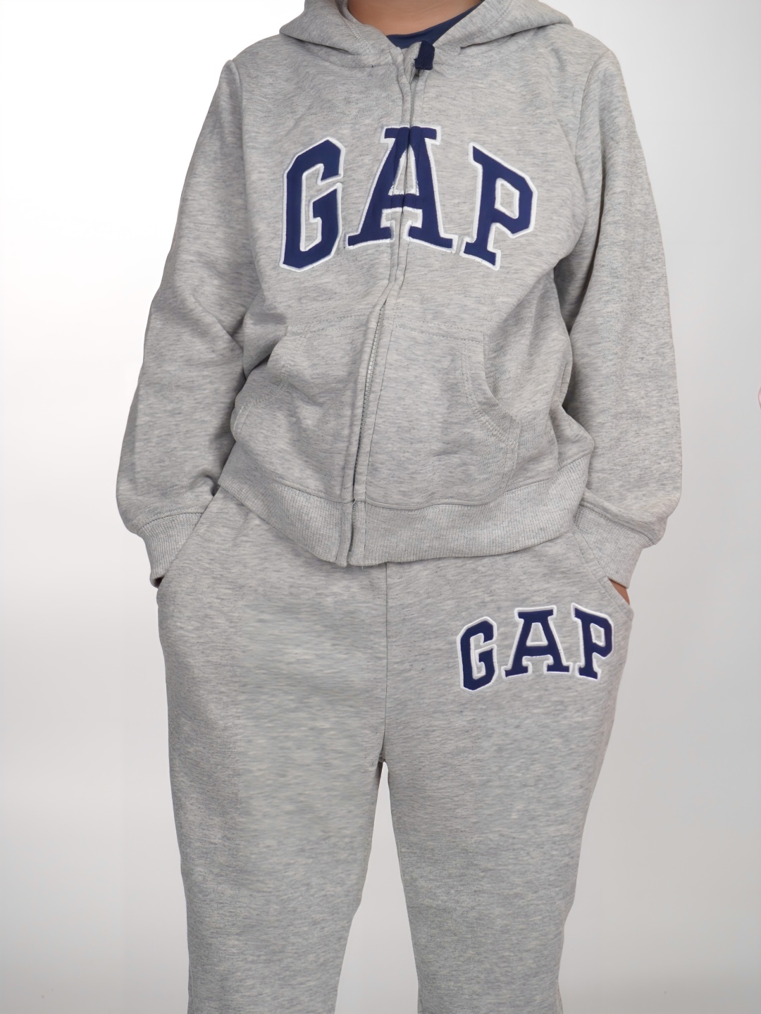 GAP серый