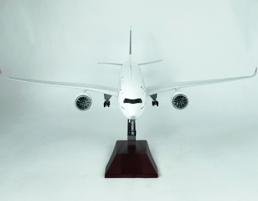 Самолет Kuvert A350 UAE New 46 см 1:200