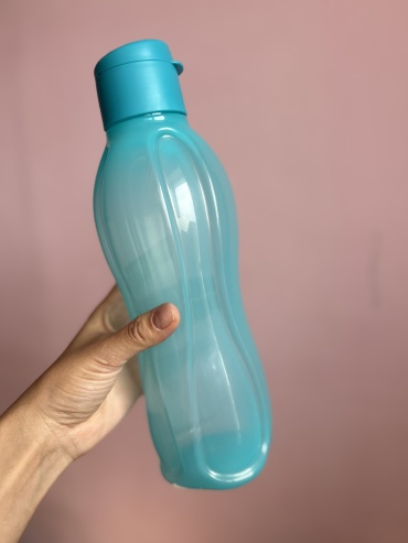 Бутылка Tupperware И118 1000 мл голубой