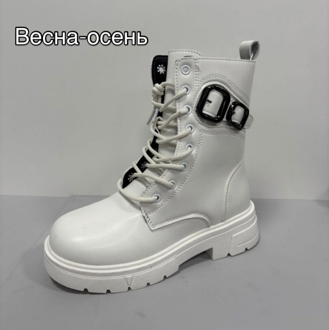 Сапоги белый