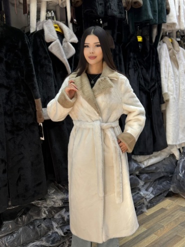 Шуба белый, бежевый