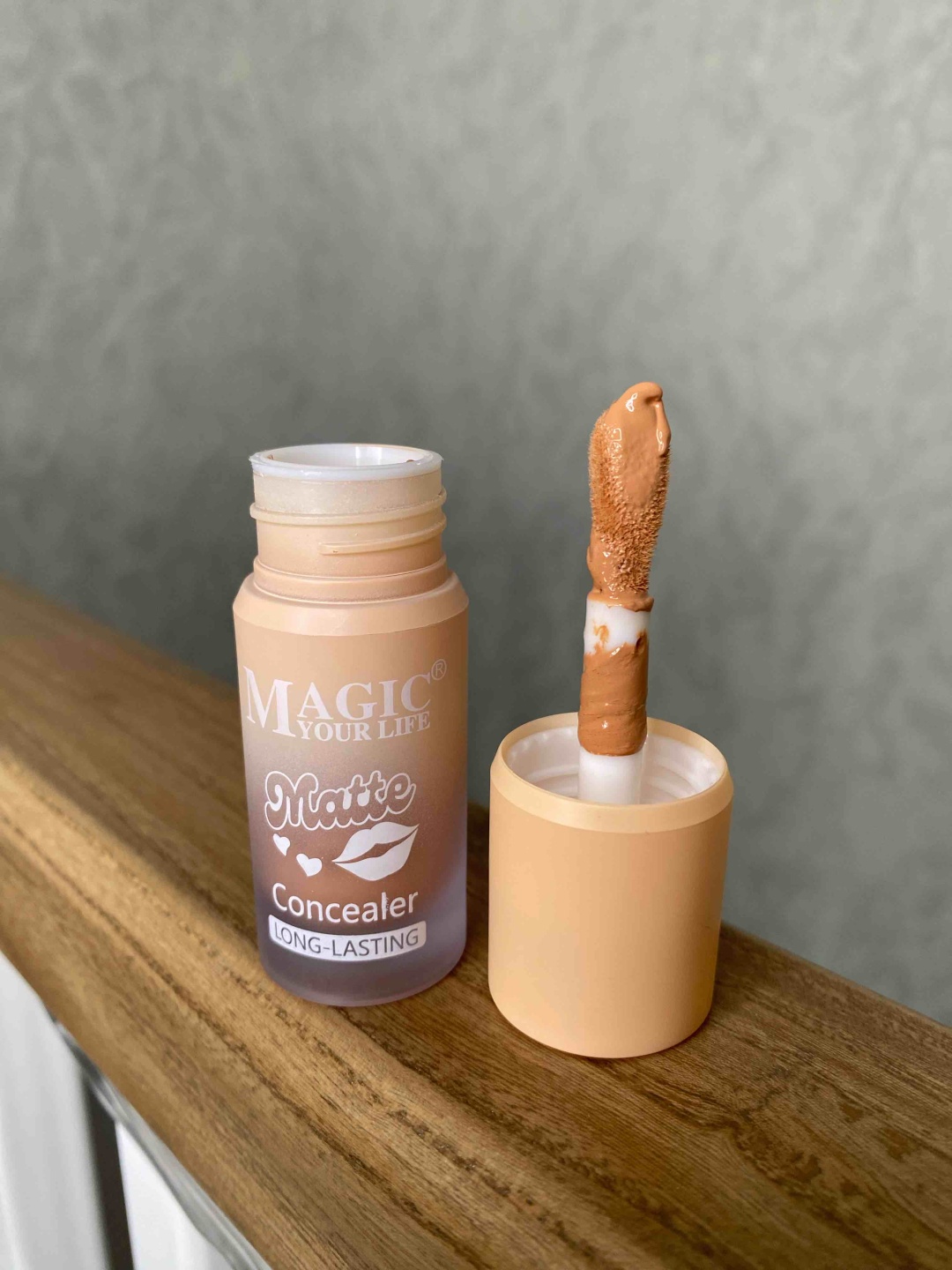 Magic Matte Long-Lasting консилер 06