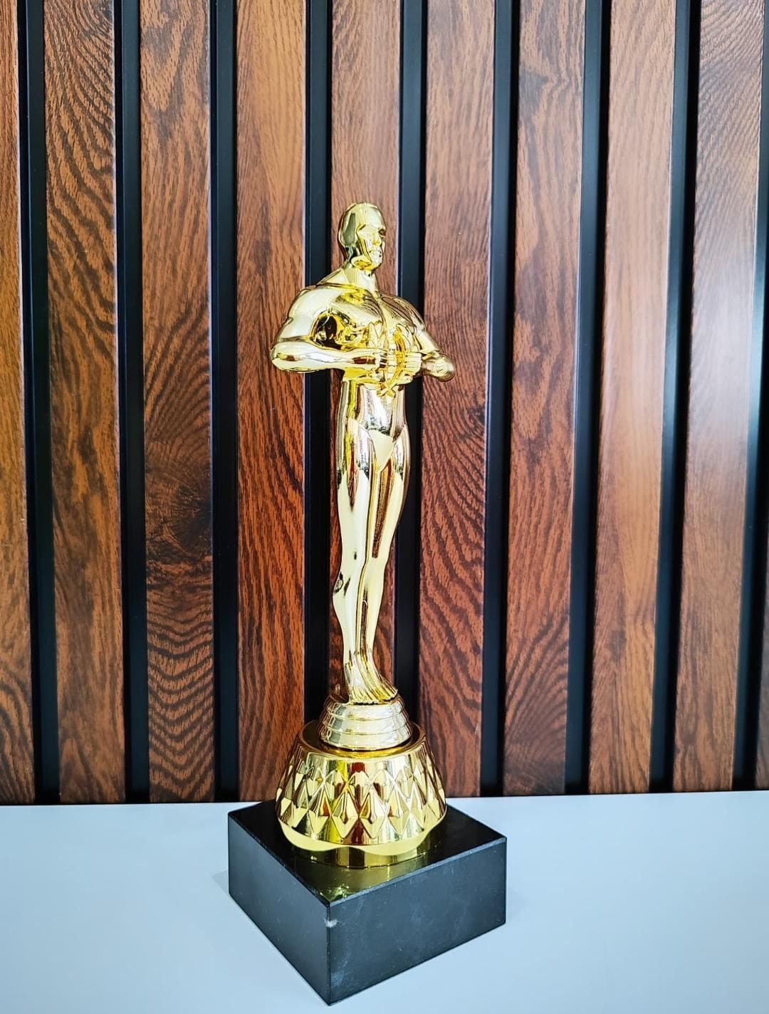 Golden Cup трофей "Оскар"