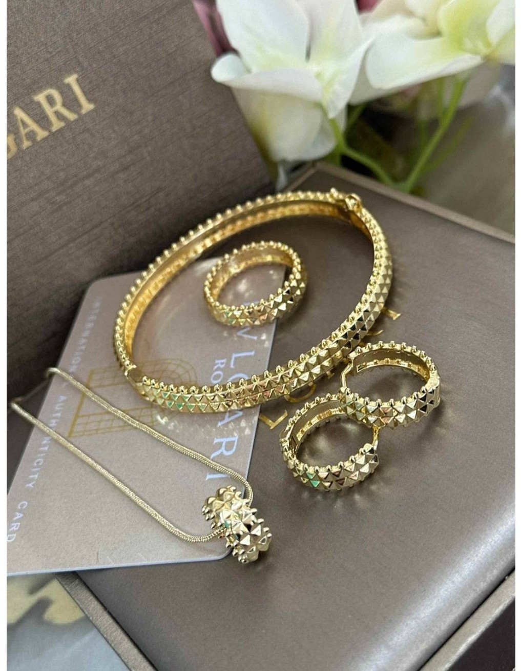 Комплект Sandu gold 856951428 вес 25.5 г золото, без вставок