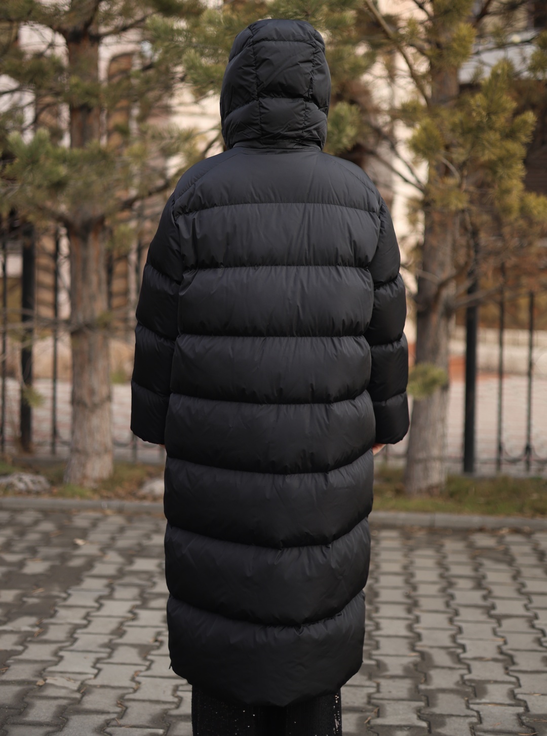 Пуховик add черный