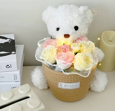 Сувенирные игрушки Мишка с корзинкой