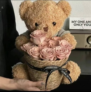 Сувенирные игрушки Мишка с корзинкой