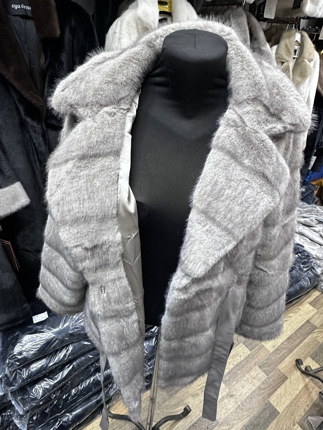 Шуба серебристый