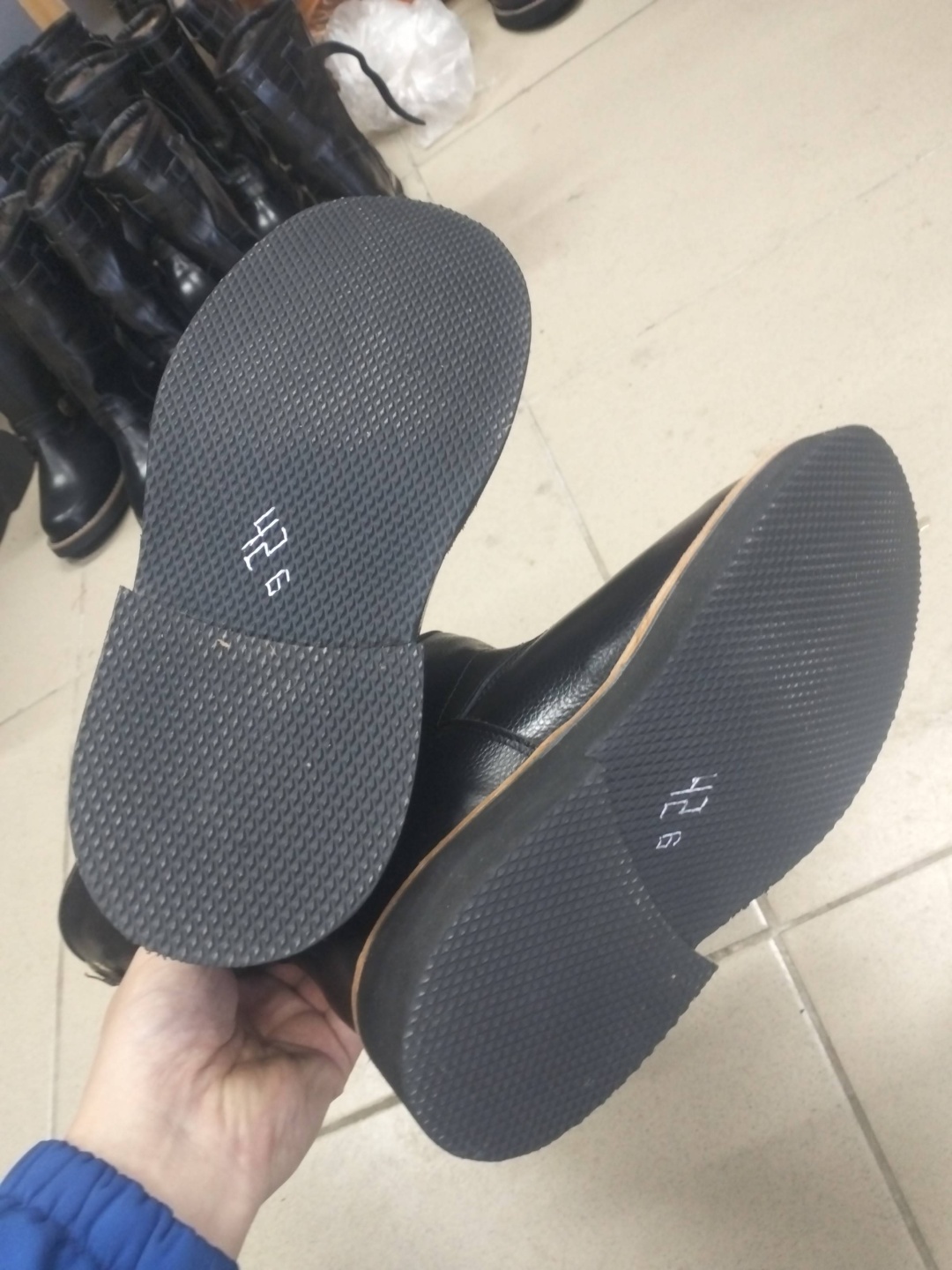 Унты черный