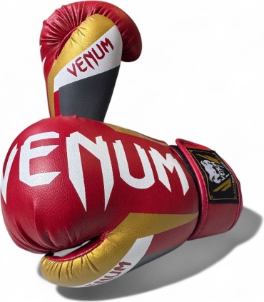 Боксерские перчатки Venum 6 oz красный