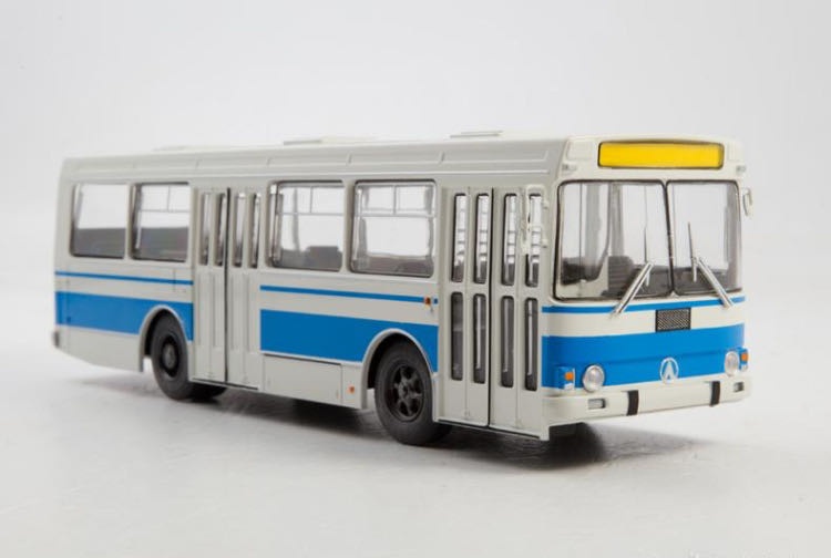 ЛАЗ-4202