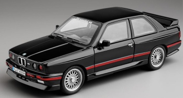 Машина BMW M3 E30 черный