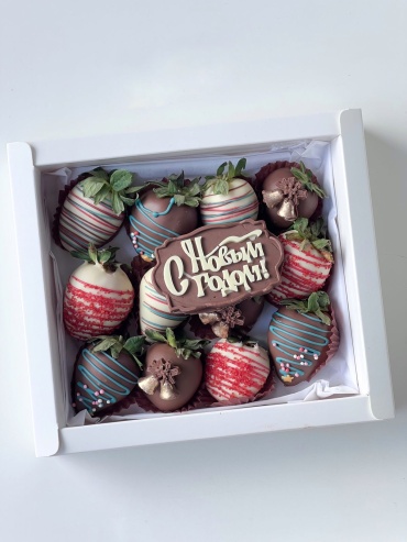 Dolce Sweets Клубничный бокс “Колокольчик” S 17.5х15.5.4