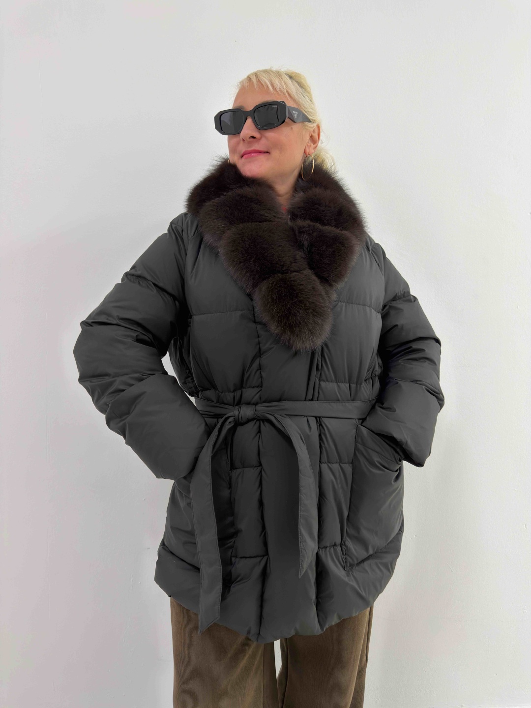 Пуховик черный
