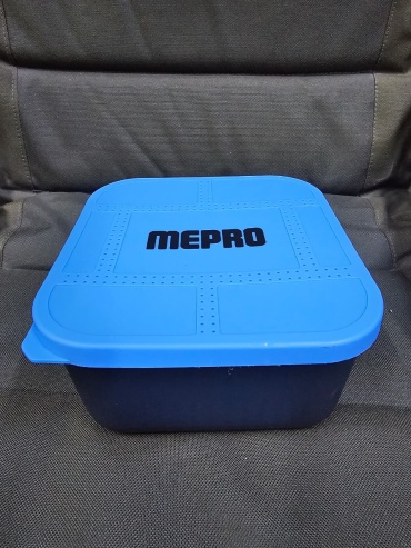 Контейнер Mebao пластиковый с крышкой