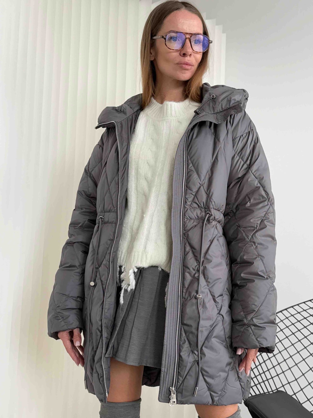 Пуховик серый