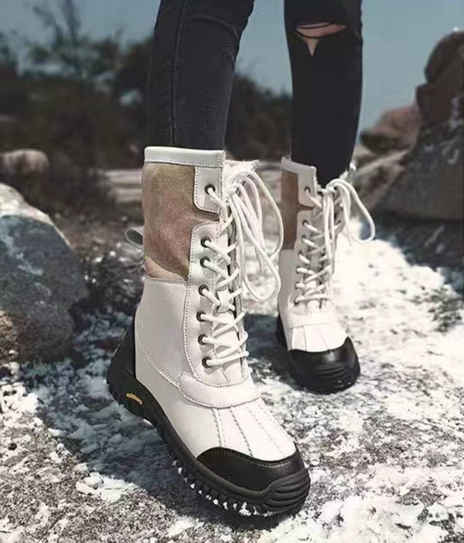 Ботинки белый