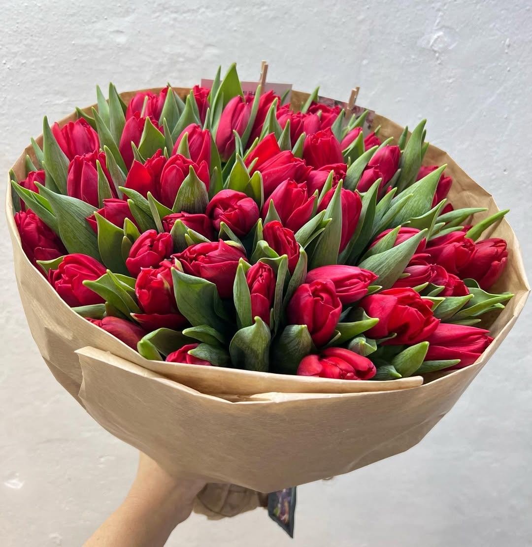 Bestflowers букет с открыткой тюльпан 51 шт 50 см