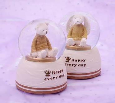Сувенирные игрушки Снежный шар с подсветкой