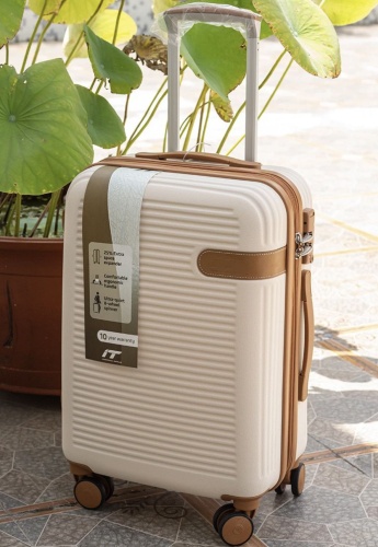 Чемодан it luggage SAKEN6-GALS поликарбонат 45 л кремовый