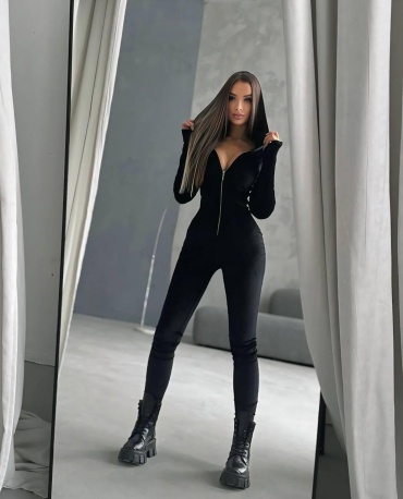 Фитнес-комбинезон черный