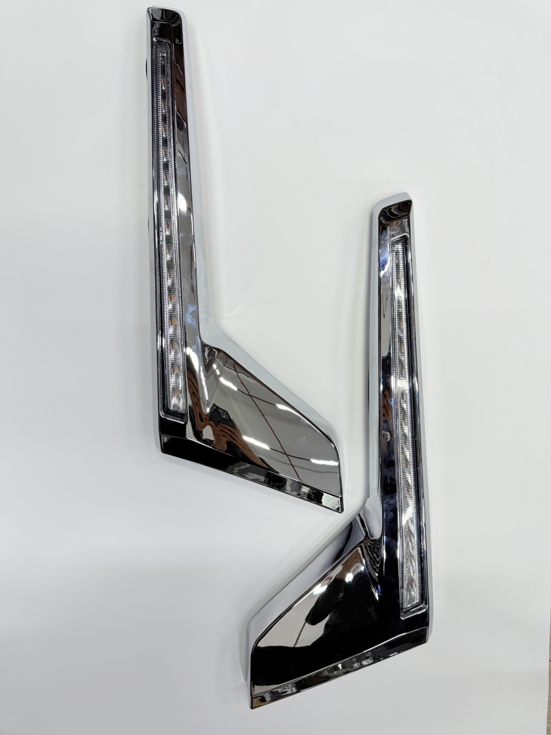 Накладка 30362783_747200035 для Toyota Land Cruiser 2015-2022 серый