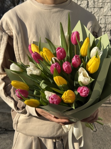 Euro Flowers букет в оформлении тюльпан 25 шт 40 см